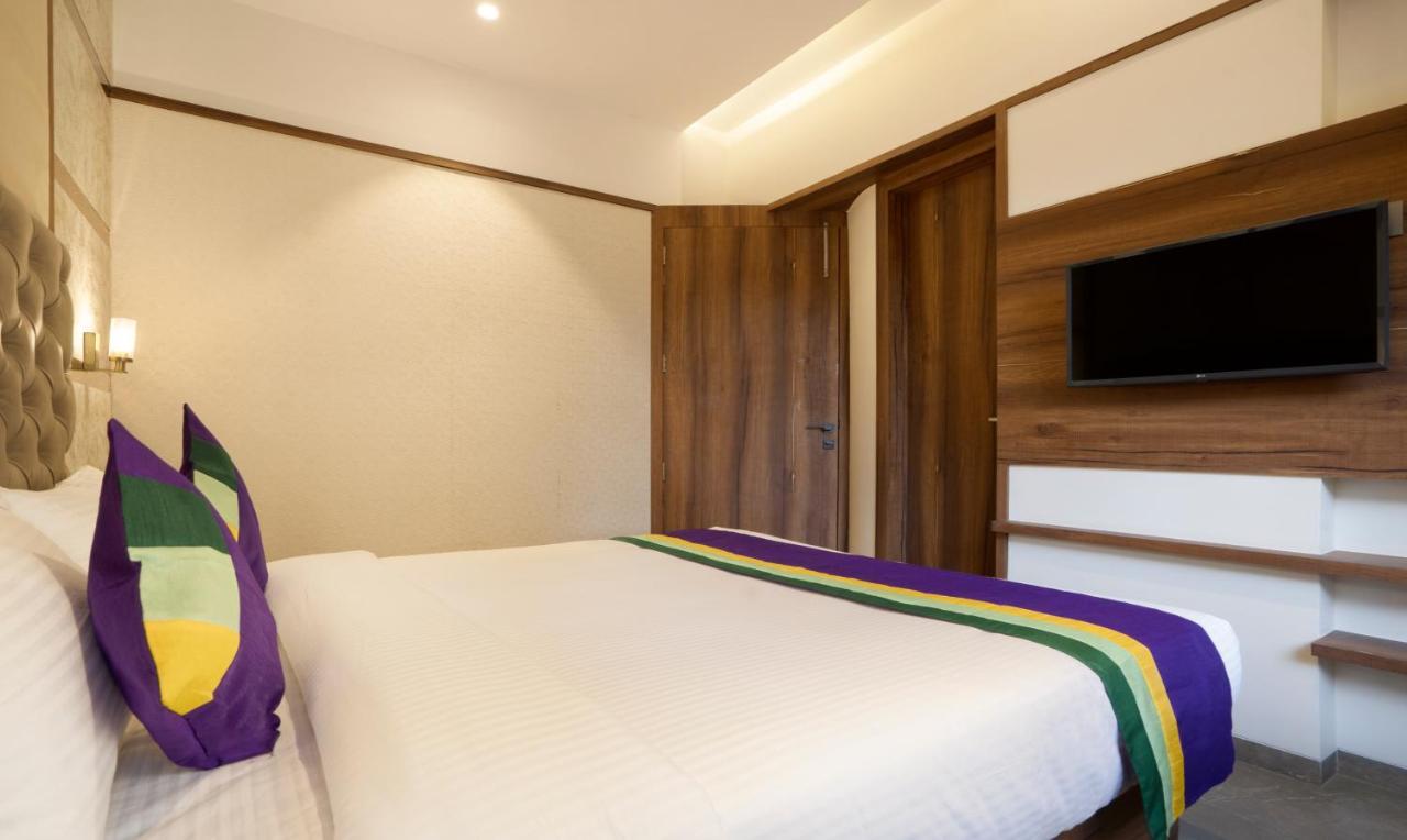 Treebo Premium Savera Inn มุมไบ ภายนอก รูปภาพ